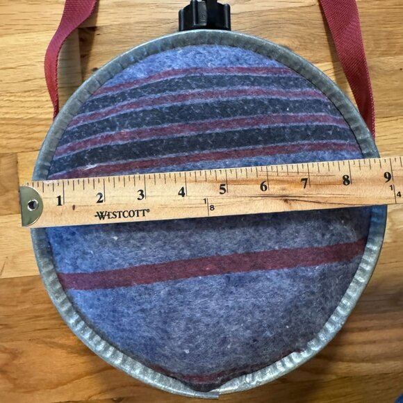 Vintage Round Striped Fleece Metal & Plastic Canteen, Long Strap, Retro Gear - Picture 7 of 10